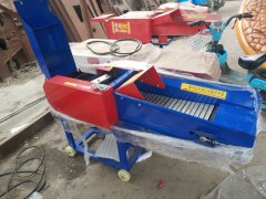 河南鍘草機(jī)生產(chǎn)廠家大小型鍘草揉絲機(jī)廠家批發(fā)價(jià)格 河南鍘草機(jī)生產(chǎn)廠家大小型鍘草揉絲機(jī)廠家批發(fā)價(jià)格